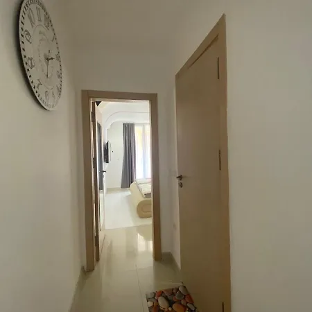 Itta 05 Sunny Lejlighed